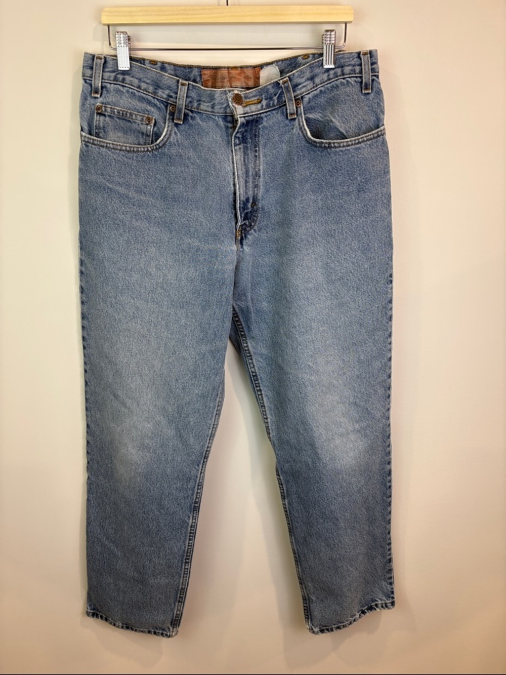 Vintage Eddie Bauer 100% cotton Classic Men's Light Blue Denim Jeans size 34****